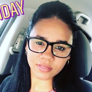 Meet your Posher, Claudia